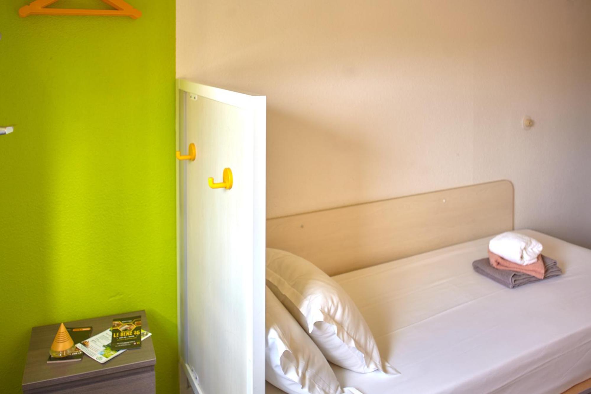 Hotel La Voile Bleue La Richardais Habitación foto