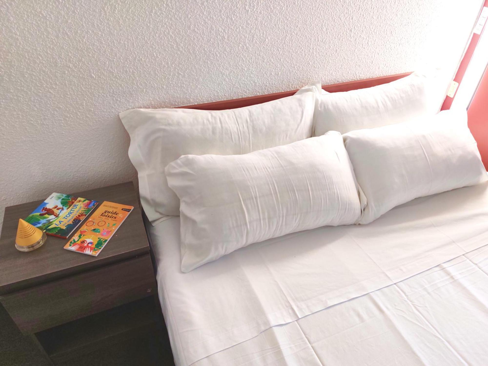 Hotel La Voile Bleue La Richardais Habitación foto